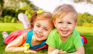 چطور کودکی شاد داشته باشیم؟
